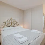 Апартаменты Guesthost - L'angulin & Roomy In Турин