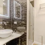 Guesthost - L'angulin & Roomy In Турин