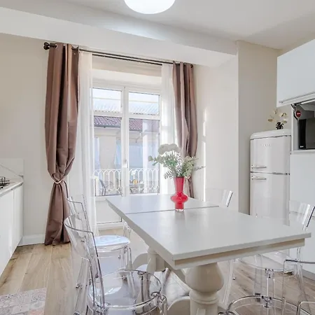 דירה Guesthost - L'angulin & Roomy In *