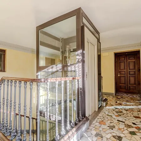 Guesthost - L'angulin & Roomy In Apartment