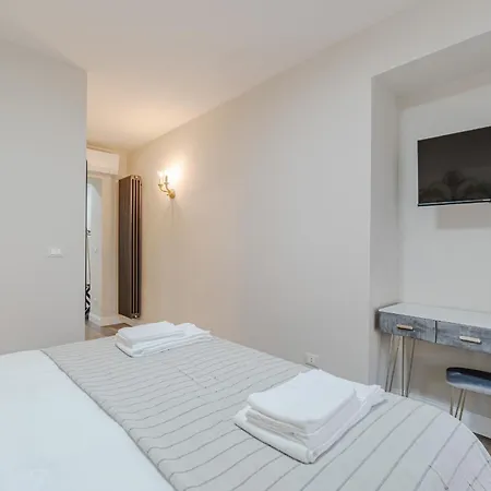 Guesthost - L'angulin & Roomy In Апартаменты *
