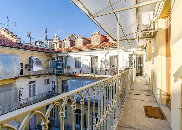 Guesthost - L'angulin & Roomy In Τορίνο