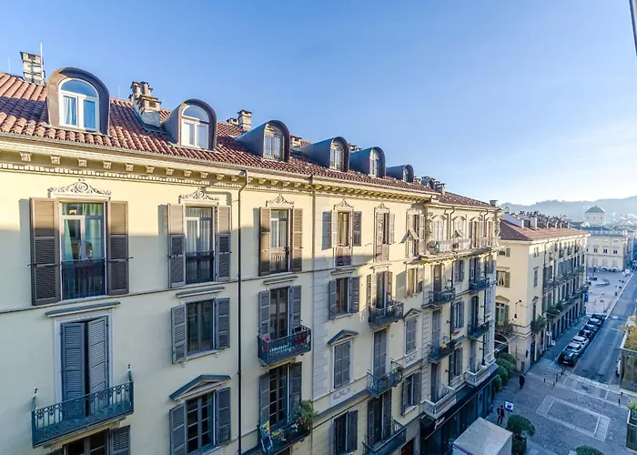 Guesthost - L'angulin & Roomy In