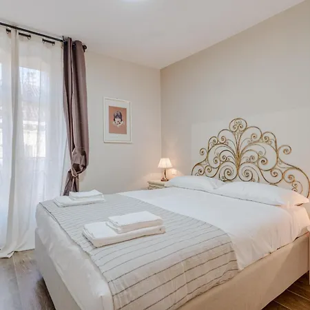 Guesthost - L'angulin & Roomy In * Turin