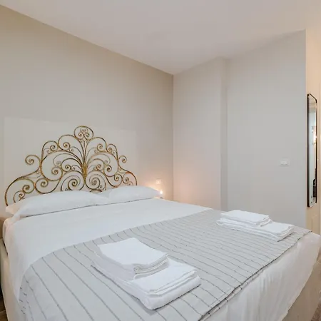 Appartement Guesthost - L'angulin & Roomy In Turin