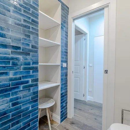 Guesthost - L'angulin & Roomy In