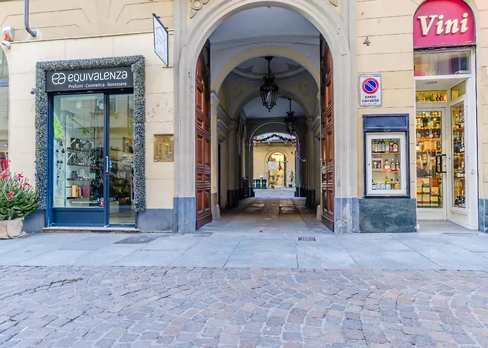 Guesthost - L'angulin & Roomy In * Turin
